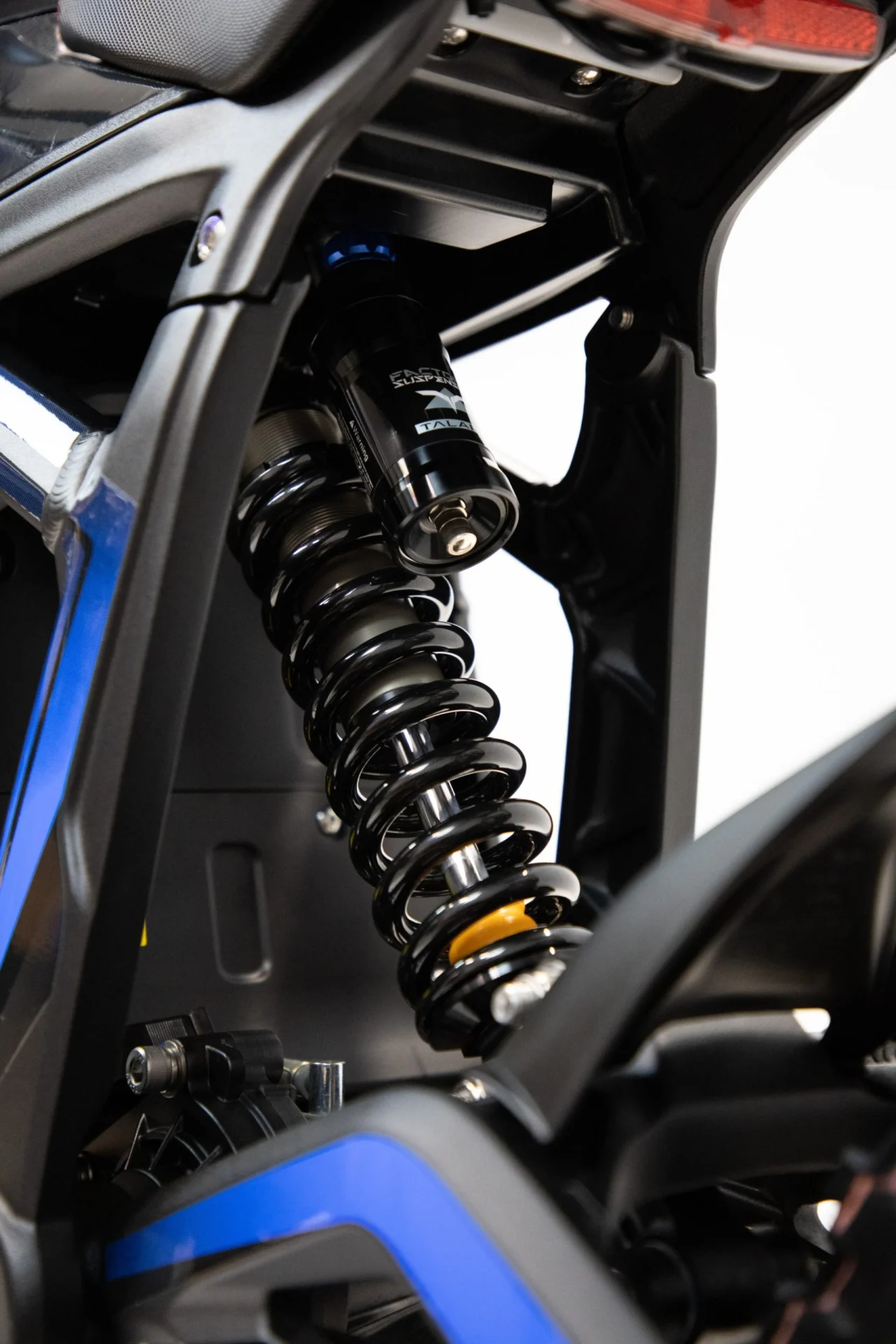 Talaria-Sting-R-MX-4000w-BlackBlue Off Road